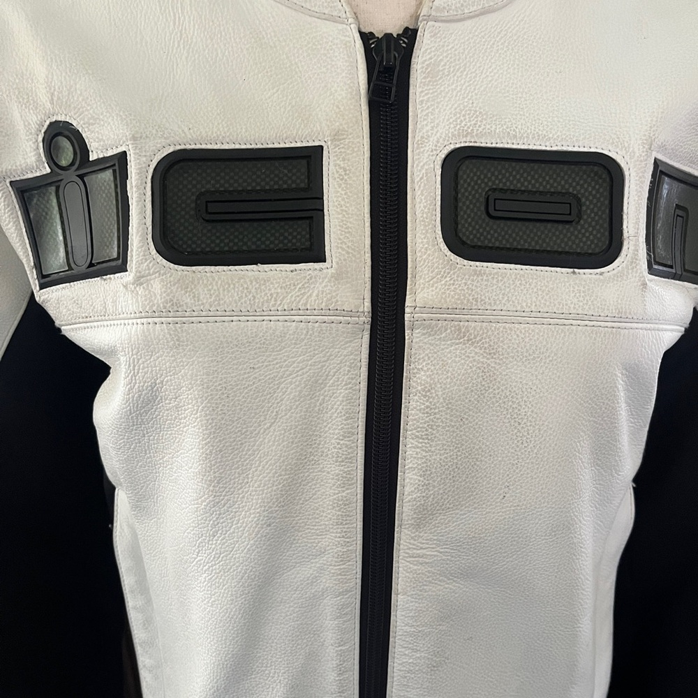 ICON Men’s Leather Motorcycle Jacket With Body Armor Size Medium - Picture 3 of 12